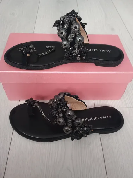 klapki-alma-en-pena-wzor-dominujacy-inny-wzor-brak