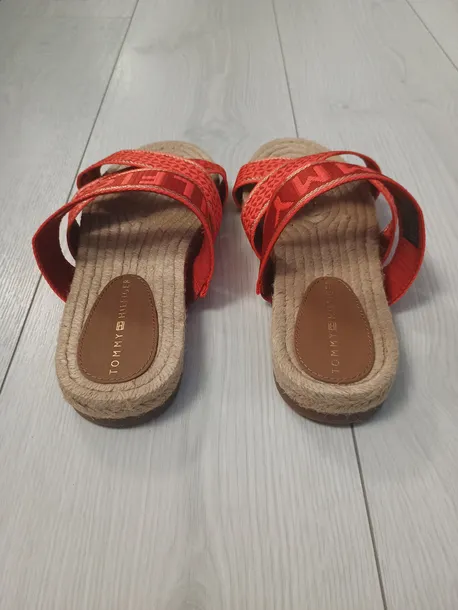 klapki-tommy-hilfiger-marka-tommy-hilfiger