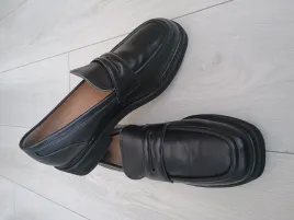 skorzane-polbuty-kazar