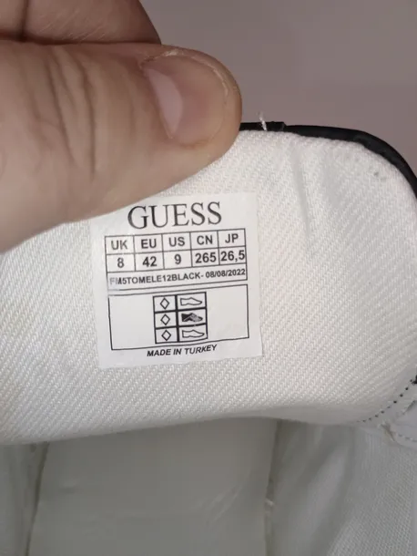 sneakersy-guess-czarne-kolor-czarny