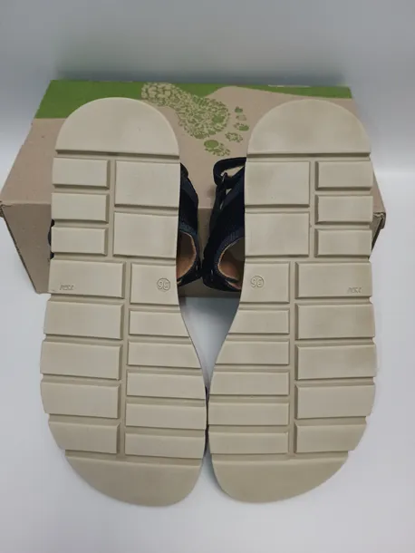 sandaly-froddo-kolor-bezowy