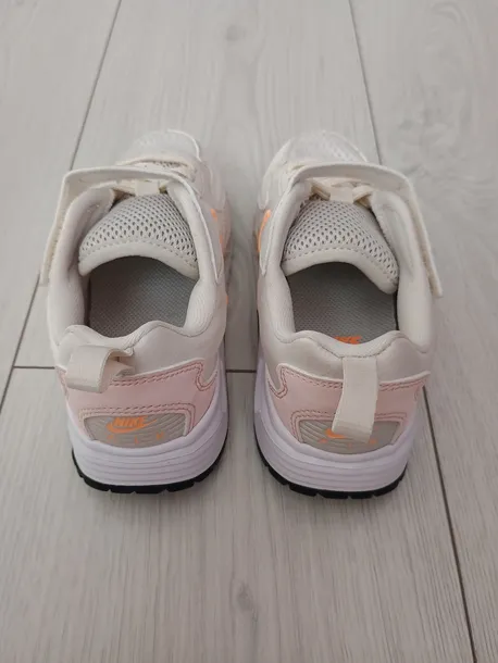 buty-dla-dzieci-nike-marka-nike
