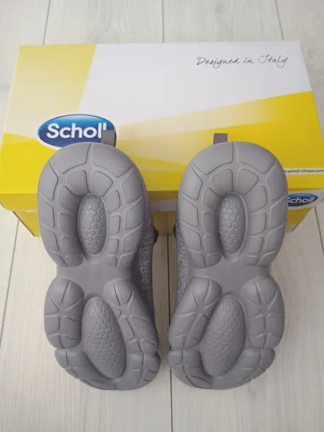 buty-szare-scholl-wysokosc-brak-informacji