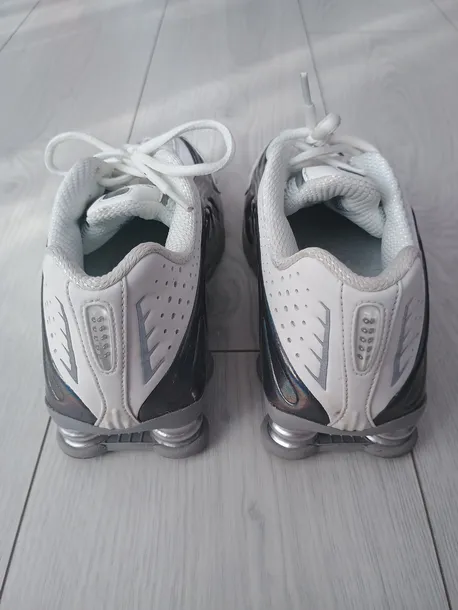 nike-shox-biale-marka-nike