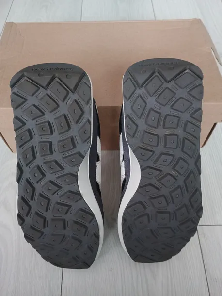 new-balance-370-wysokosc-brak-informacji