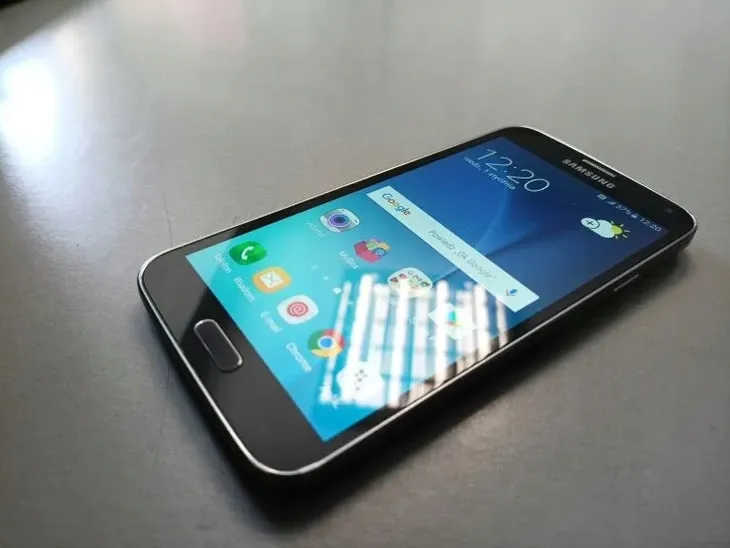 samsung-galaxy-s5-neo-g903f-ladowarka-gratis-wyjmowana-bateria-nie