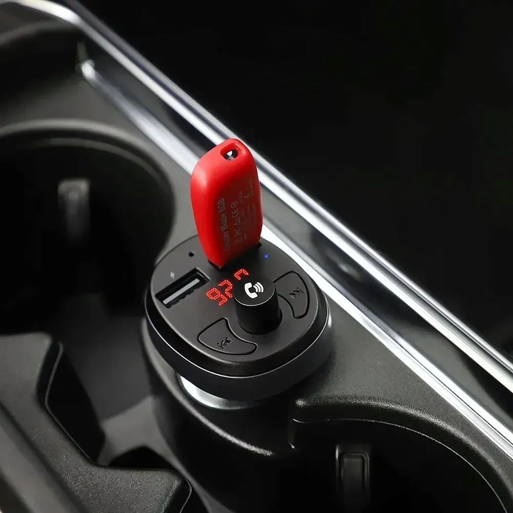 ladowarka-samochodowa-transmiter-fm-bluetooth-e41