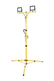 statyw-z-naswietlaczami-led-2x-50w-i-przewodem-3m-budowlany