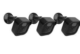 zestaw-3-szt-czarny-uchwyt-scienny-blink-z-obudowa-pelna-ochrona-kamery