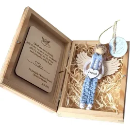 aniolek-w-pudelku-drewnianym-personalizowany-komunia-chrzest-chlopiec