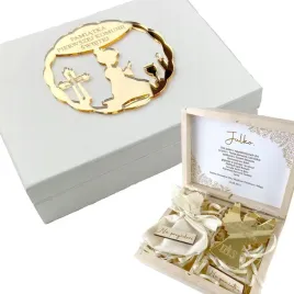 bialy-box-komunia-na-komunie-prezent-upominek-pamiatka-komunii-zloty-magnes