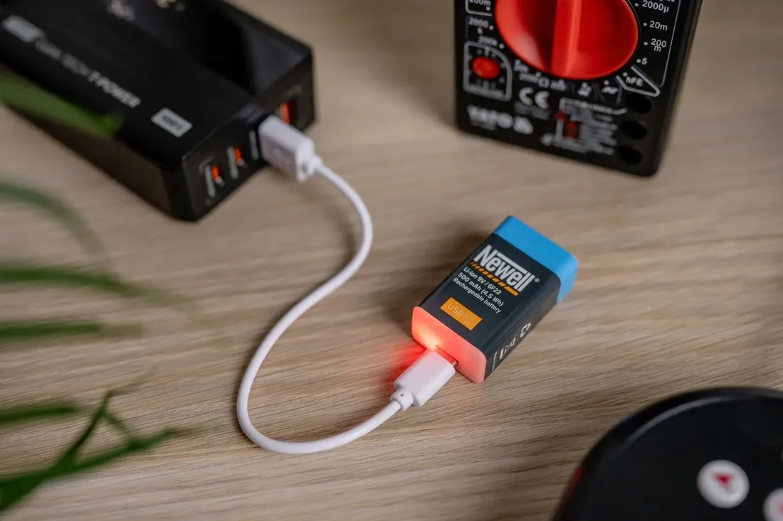 akumulator-newell-9-v-usb-c-500-mah