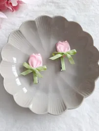 spinka-do-wlosow-pastelowy-tulipan