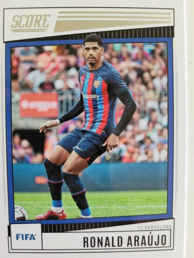 score-2023-panini-score-ronald-araujo