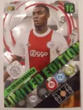 limited-edition-gravenberch-top-class-2022-panini