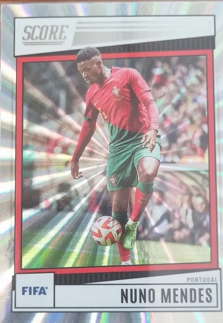 score-2023-panini-laser-parallel-nuno-mendes