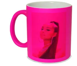 kubek-neon-rozowy-prezent-pdm-arianagrande9
