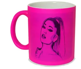 kubek-neon-rozowy-prezent-pdm-arianagrande1