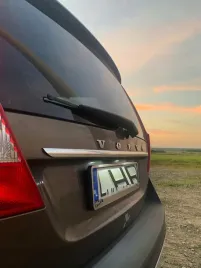 volvo-v70-xc70-iii-listwa-chrom-na-klape-nad-tab
