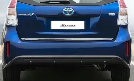 toyota-prius-plus-listwa-chrom-na-klape-bagaznik