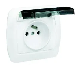akord-gniazdo-hermetyczne-1-krotne-z-u-ip44-z-klapka-dymna-e131aa-kn047