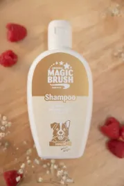 szampon-dla-psa-do-ciemnej-siersci-200-ml-malinowy-magicbrush