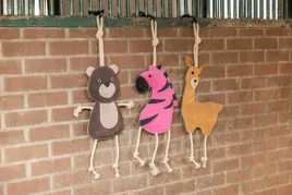 zabawka-dla-konia-zebra-40-cm-kerbl