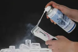 spray-3-w-1-do-maszynek-do-strzyzenia-bladecool-2-0-czysci-chlodzi-i-naol
