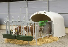 poidlo-dla-cielat-z-zaworami-i-gumowymi-smoczkami-multi-feeder-can-agr