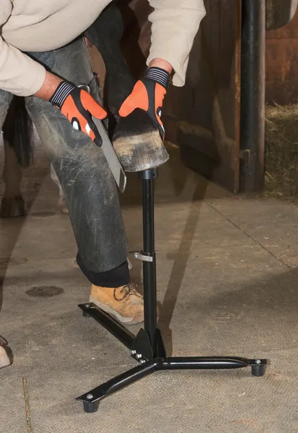 stojak-do-podkuwania-koni-ecoflex-kerbl-model-ecoflex