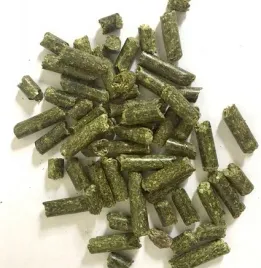 lucerna-granulowana-pasza-dla-koni-bydla-krolikow-owiec-koz-unipasz-20kg