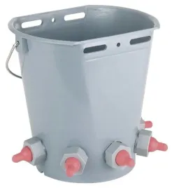 wiadro-do-pojenia-jagniat-kozlat-8l-5-smoczkow