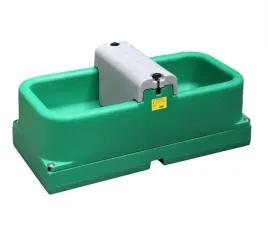 poidlo-dla-bydla-koni-la-buvette-isobac-24v-160w
