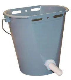 wiadro-do-pojenia-cielat-8l-ze-smoczkiem-i-zaworem