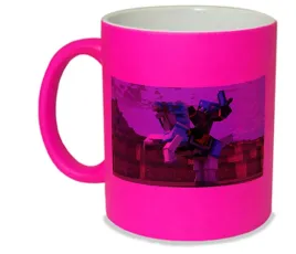 kubek-neon-rozowy-prezent-imp-minecraft-03