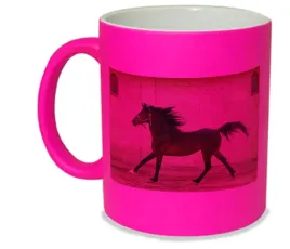kubek-neon-rozowy-prezent-imp-konie-06