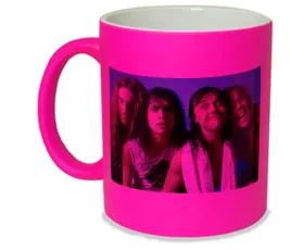 kubek-neon-rozowy-prezent-imp-metallica-03