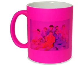 kubek-neon-rozowy-prezent-imp-kpop-03