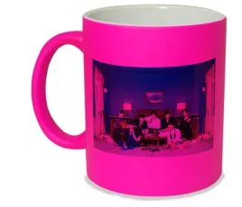 kubek-neon-rozowy-prezent-imp-kpop-01