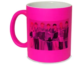 kubek-neon-rozowy-prezent-imp-kpop-02