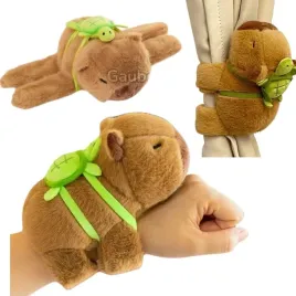 maskotka-kapibara-pluszak-z-plecakiem-zolwiem-opaska-na-reke-kapybara-18cm