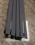 grzejnik-dekoracyjny-panel-100x38-grafit-sposob-podlaczenia-dolne