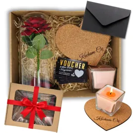 zestaw-prezentowy-na-dzien-kobiet-dla-zony-mamy-roza-zdrapki-swieczka