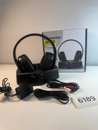 sluchawki-bezprzewodowe-ze-stacja-ladowania-model-hp003headphones-6189-83