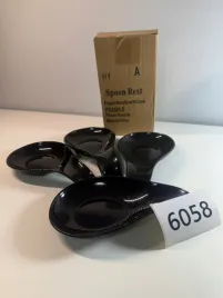 plastikowe-podstawki-pod-akcesoria-kuchenne-4-szt-6058-74