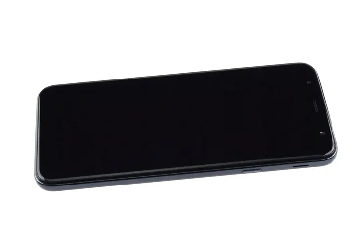 samsung-galaxy-j4-ds-czarny-ladowarka-gratis-wyjmowana-bateria-nie