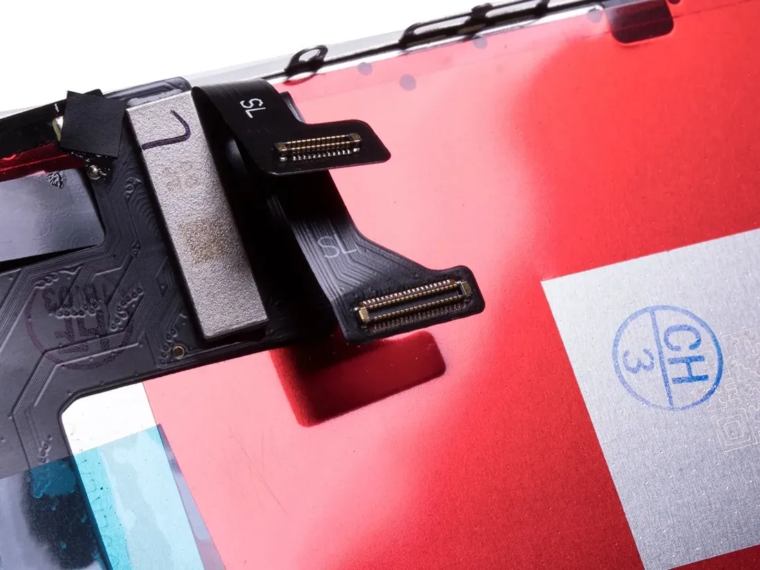 wys-lcd-ekran-dot-iphone-7-bialy-panda