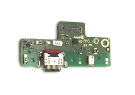 plytka-zlacze-lad-motorola-moto-g8