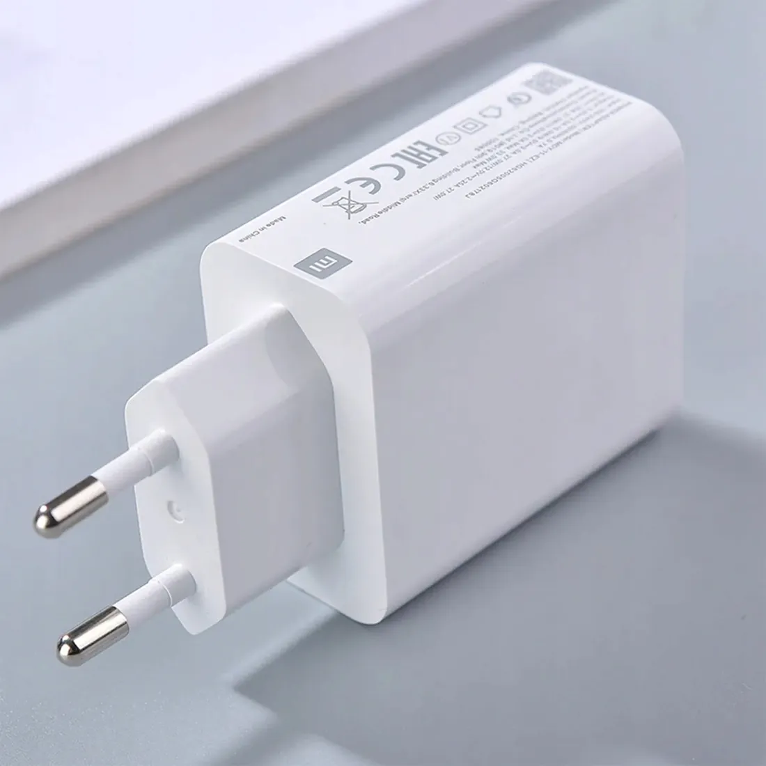 ladowarka-sieciowa-usbtyp-c-kabel-usb-do-usb-c