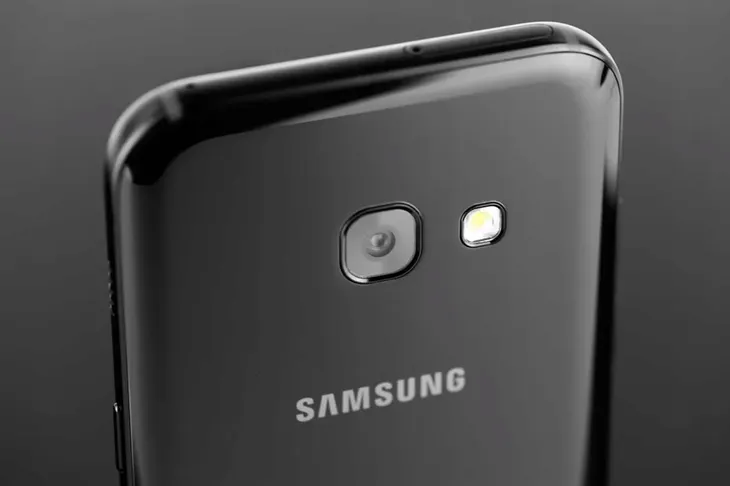 samsung-a3-2017-sm-a320fl-czarny-ladowarka-gratis-funkcje-w-telefonach-komorkowych-alarm-wibracyjny-budzik-dyktafon-funkcja-glosnomowiaca-kalendarz-kalkulator-ksiazka-telefoniczna-latarka-przypomnienia-radio-wlasne-gry-zegar